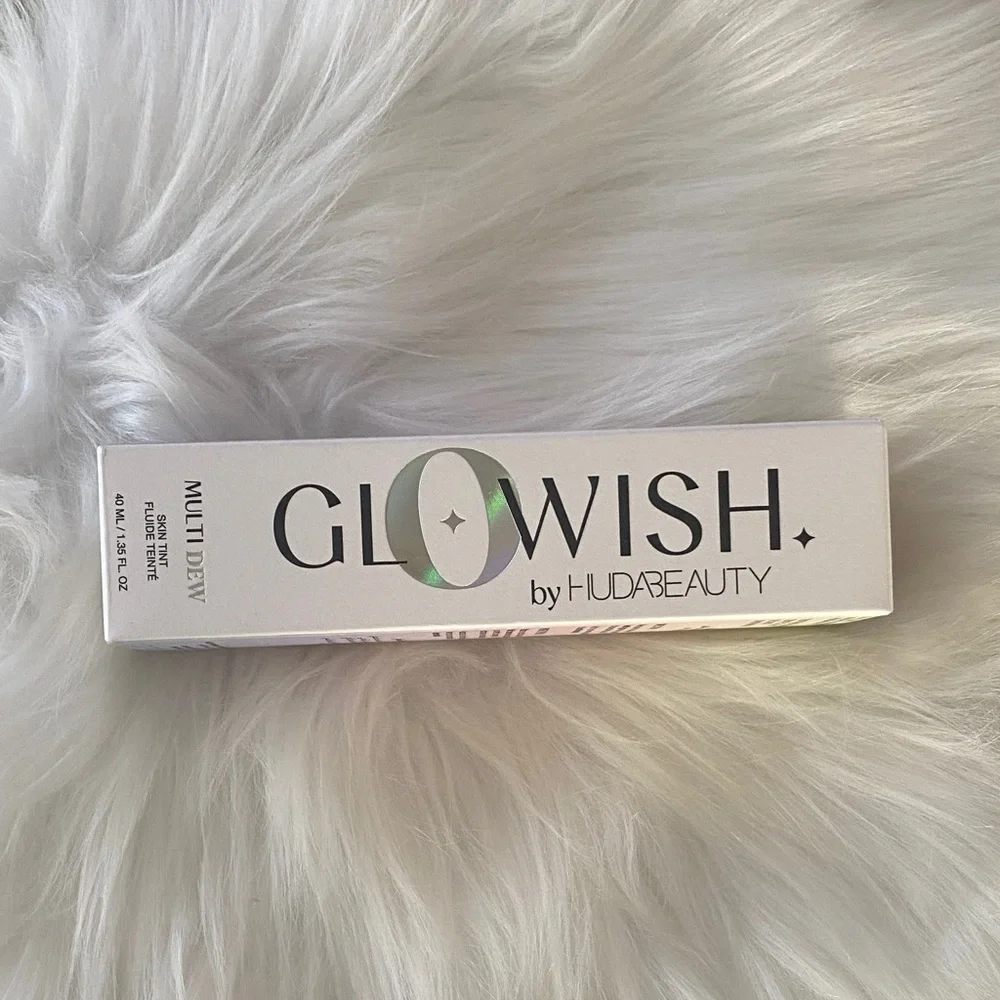 HUDA BEAUTY GloWish MultiDew new in box 1.35 Fl oz